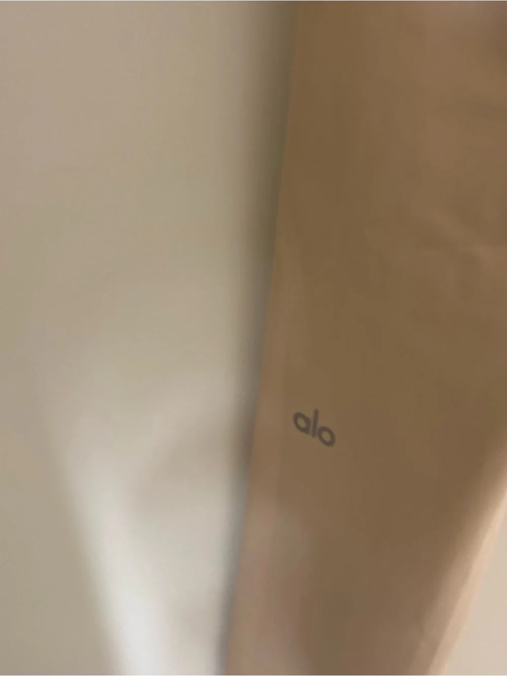 NWT ALO Yoga Airlift High-Waist All Access Legging Macadamia Small